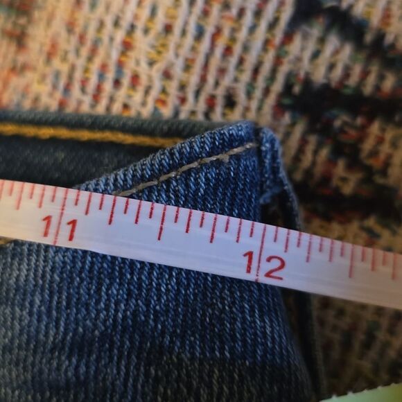 New Old Navy Women's 2 button fly Extra High Rise Curvy Sky-Hi Straight Jeans - Picture 9 of 11